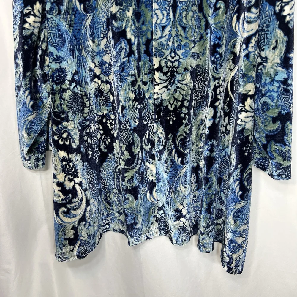 Catherines Women’s Plus Size 5X Velvet Blue Floral Print 3/4 Sleeve V Neck Tunic